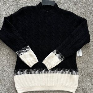 Liz Claiborne Black and Cream Turtleneck Sweater size small NWT